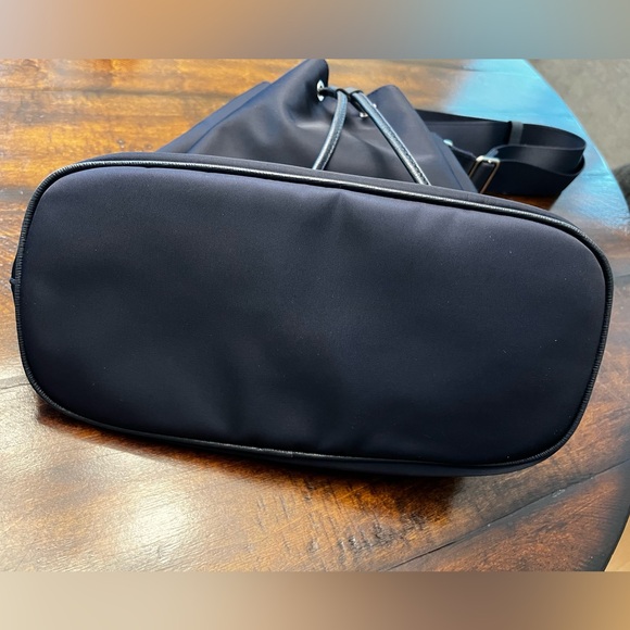 Longchamp Le Pilage Neoprene Bucket Bag - Navy - Picture 4 of 13